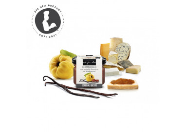 Salsa dulce de higos negros con nueces de Macadamia y pimiento de Jamaica